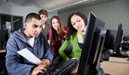Hispanic-Students-in-Computer-Lab-585_opt-260x152