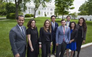 white-house-latinos-groupshot-2_9ad46efa0e6c2d1dab27758b0df087c6.nbcnews-ux-600-480